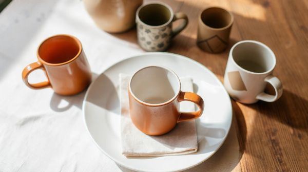 Découvrez des mugs à motifs pour rehausser votre vaisselle économique